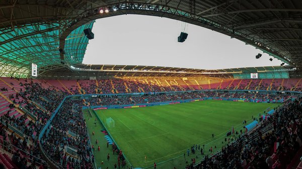 What are the advantages of personalized fitness training in the UK?